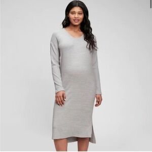 Gap grey V neck sweater dress